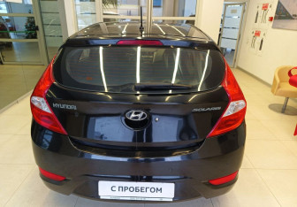Подержанный автомобиль Hyundai Solaris Hatchback 2012 года (6 фото)