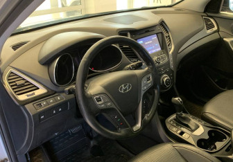 Подержанный автомобиль Hyundai Santa Fe 2013 года (13 фото)