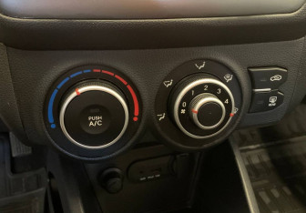 Подержанный автомобиль Kia Rio Sedan 2014 года (21 фото)