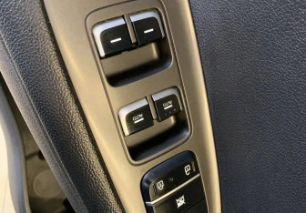 Подержанный автомобиль Kia Optima Sedan 2019 года (16 фото)