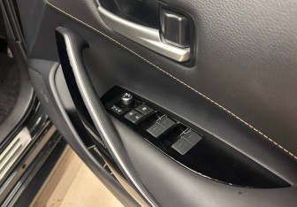 Подержанный автомобиль Toyota Corolla Wagon 2019 года (20 фото)