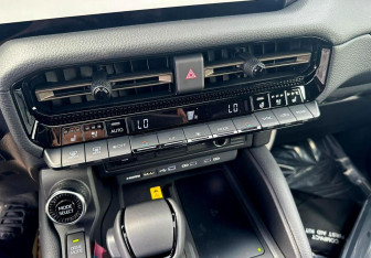 Новый Toyota Land Cruiser Prado 2025 (17 фото)