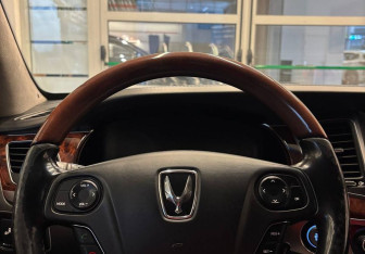 Подержанный автомобиль Hyundai Equus 2013 года (9 фото)