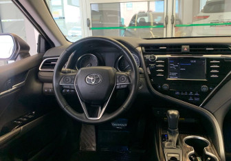 Подержанный автомобиль Toyota Camry Sedan 2020 года (8 фото)