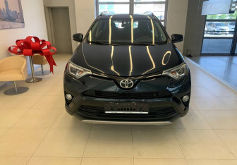 Подержанный автомобиль Toyota RAV4 2019 года (2 фото)