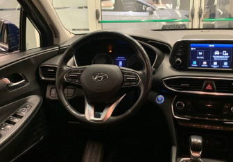 Подержанный автомобиль Hyundai Santa Fe 2018 года (12 фото)