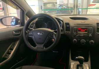Подержанный автомобиль Kia Cerato Sedan 2015 года (8 фото)