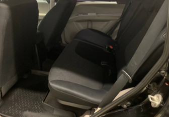 Подержанный автомобиль Mitsubishi Pajero Sport 2013 года (10 фото)