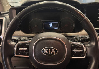 Подержанный автомобиль Kia Sorento 2021 года (12 фото)