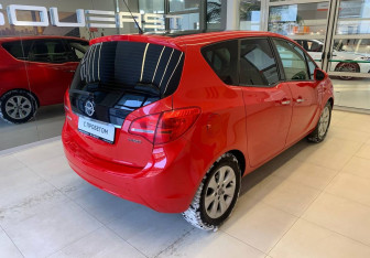 Подержанный автомобиль Opel Meriva 2011 года (4 фото)