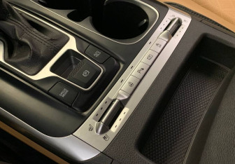 Подержанный автомобиль Kia Carnival 2021 года (20 фото)