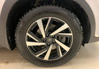 Подержанный автомобиль Hyundai Santa Fe 2022 года (16 фото)