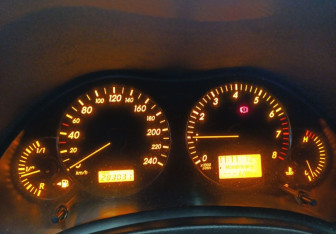 Подержанный автомобиль Toyota Avensis Wagon 2006 года (10 фото)