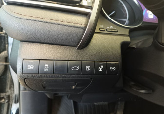 Подержанный автомобиль Toyota Camry Sedan 2019 года (17 фото)