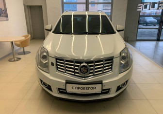 Подержанный автомобиль Cadillac SRX 2014 года (2 фото)