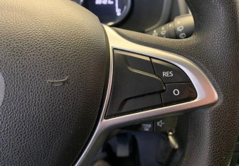Подержанный автомобиль Renault Sandero 2021 года (18 фото)