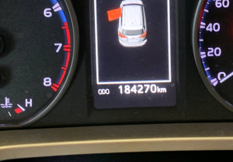 Подержанный автомобиль Toyota RAV4 2019 года (11 фото)