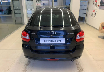 Подержанный автомобиль LADA (ВАЗ) Granta Sedan 2016 года (5 фото)