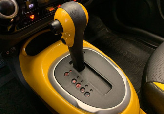 Подержанный автомобиль Nissan Juke 2017 года (20 фото)