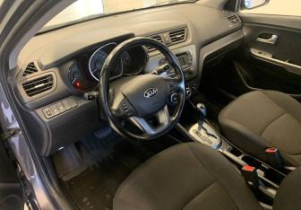 Подержанный автомобиль Kia Rio Sedan 2014 года (14 фото)