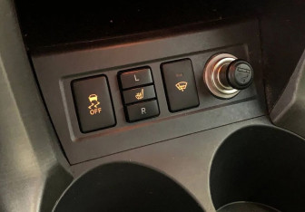 Подержанный автомобиль Toyota RAV4 2011 года (18 фото)