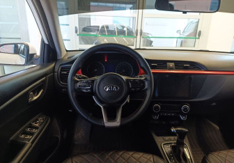 Подержанный автомобиль Kia Rio Sedan 2021 года (11 фото)