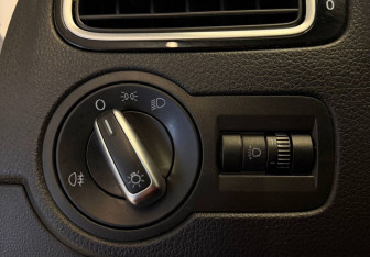 Подержанный автомобиль Volkswagen Polo Sedan 2019 года (16 фото)