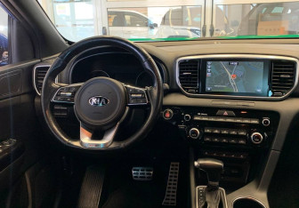 Подержанный автомобиль Kia Sportage 2018 года (8 фото)