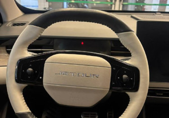 Подержанный автомобиль Jetour Dashing 2023 года (15 фото)