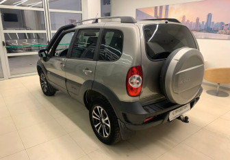 Подержанный автомобиль Chevrolet Niva 2018 года (6 фото)