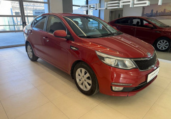 Подержанный автомобиль Kia Rio Sedan 2016 года (3 фото)