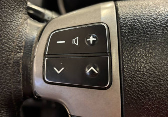 Подержанный автомобиль Toyota Land Cruiser Suv 2007 года (22 фото)