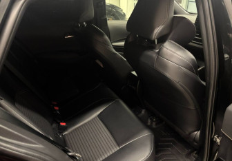 Подержанный автомобиль Toyota Corolla Wagon 2019 года (10 фото)