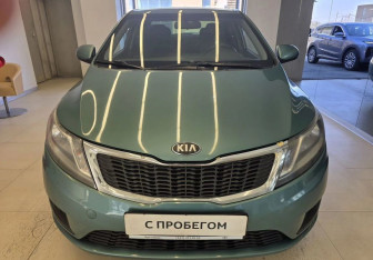 Подержанный автомобиль Kia Rio Sedan 2013 года (2 фото)