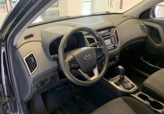 Подержанный автомобиль Hyundai Creta 2017 года (14 фото)