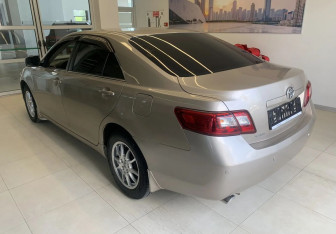Подержанный автомобиль Toyota Camry Sedan 2007 года (6 фото)