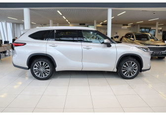 Новый Toyota Highlander 2026 (7 фото)