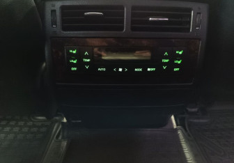 Подержанный автомобиль Toyota Land Cruiser Suv 2012 года (27 фото)