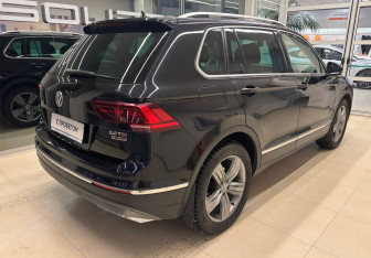 Подержанный автомобиль Volkswagen Tiguan 2017 года (4 фото)