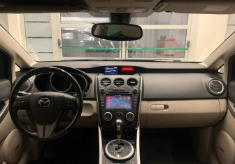Подержанный автомобиль Mazda CX-7 2010 года (12 фото)