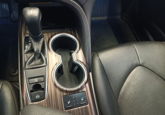 Подержанный автомобиль Toyota Camry Sedan 2019 года (16 фото)