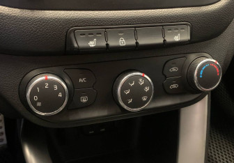 Подержанный автомобиль Kia Ceed Wagon 2014 года (17 фото)