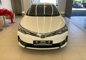 Подержанный автомобиль Toyota Corolla Sedan 2016 года (2 фото)