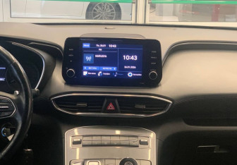 Подержанный автомобиль Hyundai Santa Fe 2021 года (13 фото)