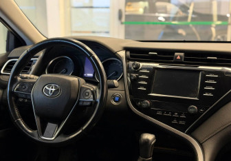 Подержанный автомобиль Toyota Camry Sedan 2020 года (7 фото)
