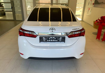 Подержанный автомобиль Toyota Corolla Sedan 2016 года (5 фото)