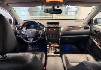 Подержанный автомобиль Toyota Camry Sedan 2018 года (11 фото)