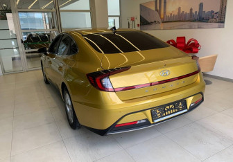 Подержанный автомобиль Hyundai Sonata 2019 года (6 фото)