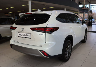 Новый Toyota Highlander 2026 (6 фото)