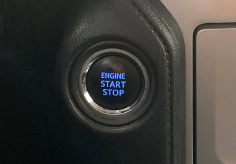 Подержанный автомобиль Toyota Land Cruiser Prado 2018 года (26 фото)